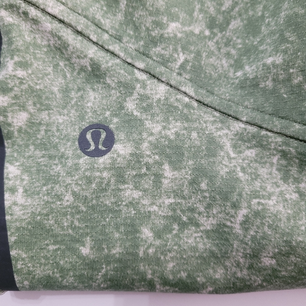 Lululemon Textured Tech Pants Size Medium - Picture 5 of 9